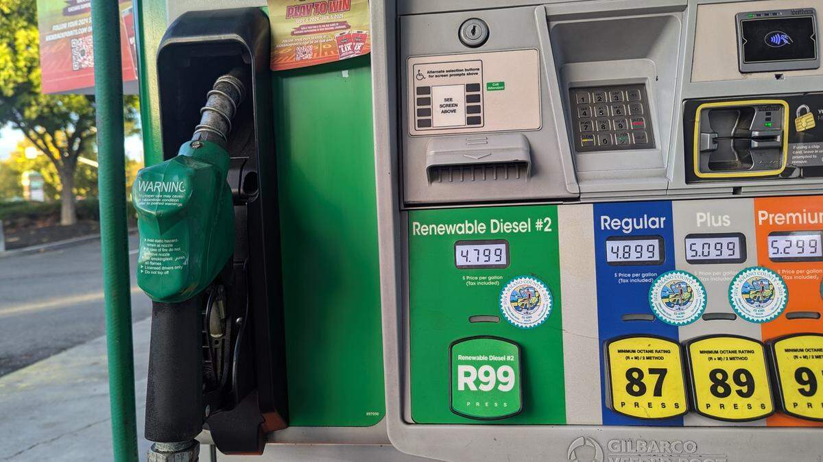 A fuel pump offering renewable diesel in Vacaville on October 31, 2024.