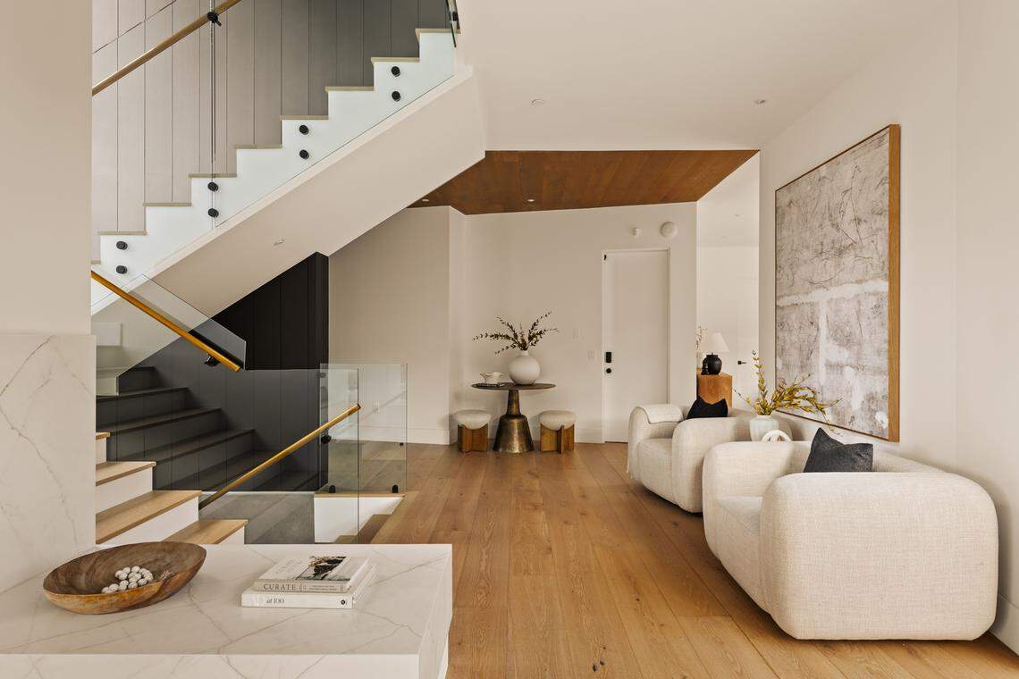 The former Los Angeles home of NFL player Joey Bosa spans 4,427 square feet with five bedrooms.