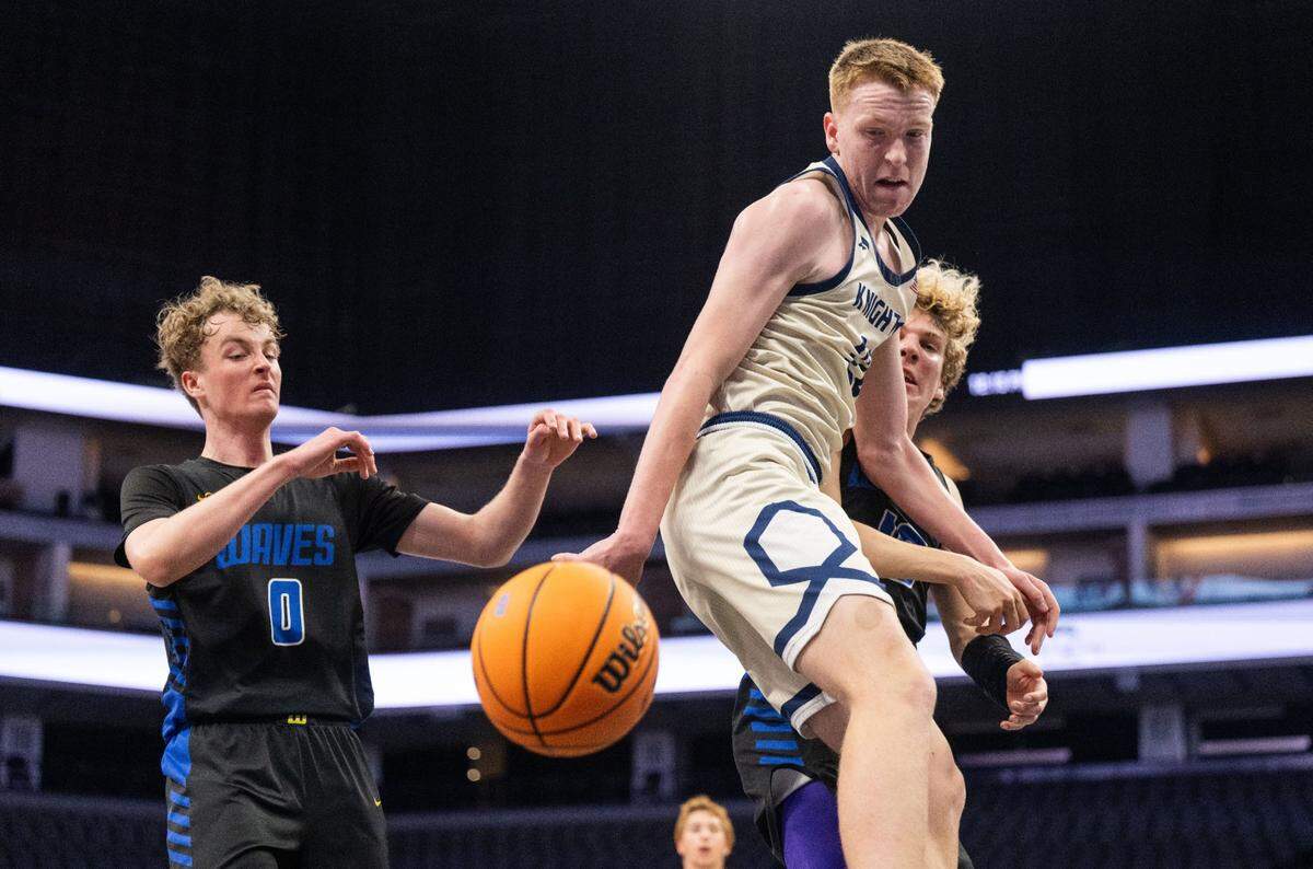 The Stone Ridge Christian Knights’ Tyler Mccabe (22) looks for the ball as his team plays against Sacramento Waldorf during a CIF Sac-Joaquin Section Division VI boys basketball championship game at Golden 1 Center on Thursday, Feb. 27, 2025.