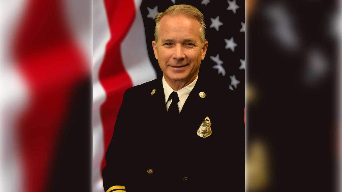 Davis Fire Chief Joe Tenney will retire this month after more than 26 years with the Davis Fire Department.