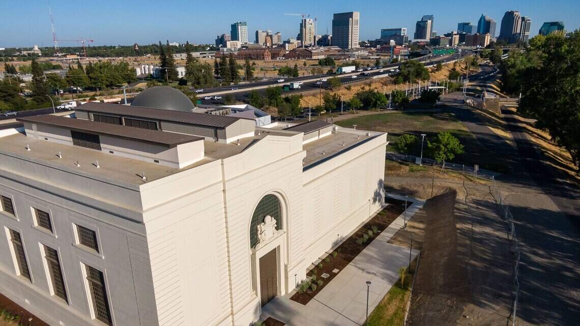 ‘Dark Side of the Moon’ experience celebrates Pink Floyd album at Sacramento science museum