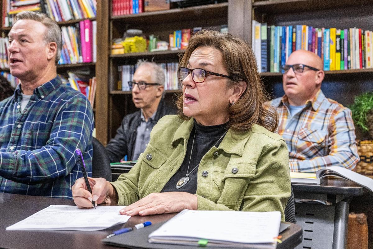 Micaela Muro of Elk Grove learns Spanish at Class de Español on Nov. 15. Euro grew up speaking Spanish to her grandmother but lost it growing up. She’s now trying to relearn the language to be able to communicate better with her family members.