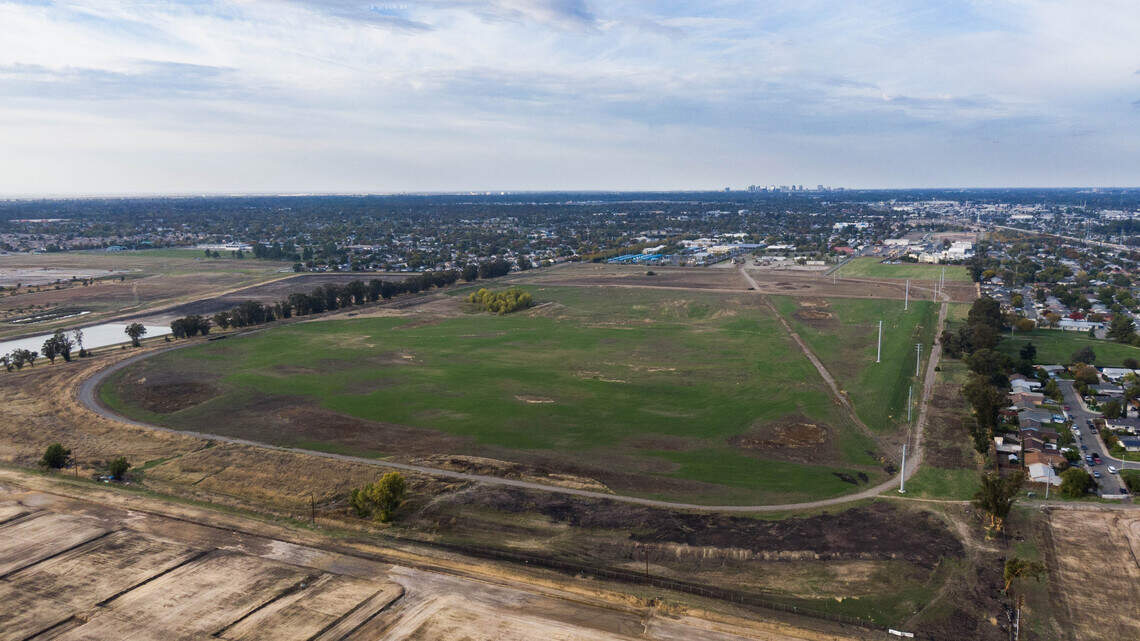 Sacramento spent $12M on 102-acre lot for development, now it plans to sell