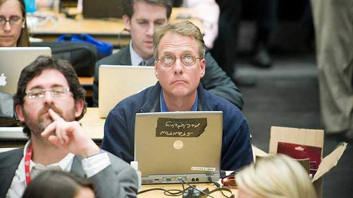 Sacramento Bee reporter Sam Stanton watches President Barack Obama deliver remarks Jan. 12, 2011, at a memorial service for the victims of a shooting that targeted Rep. Gabby Giffords at the University of Arizona’s McKale Center in Tucson. Stanton will be honored with a lifetime achievement award March 20, 2025, at SPJ NorCal’s 40th annual James Madison Freedom of Information Awards in San Francisco.