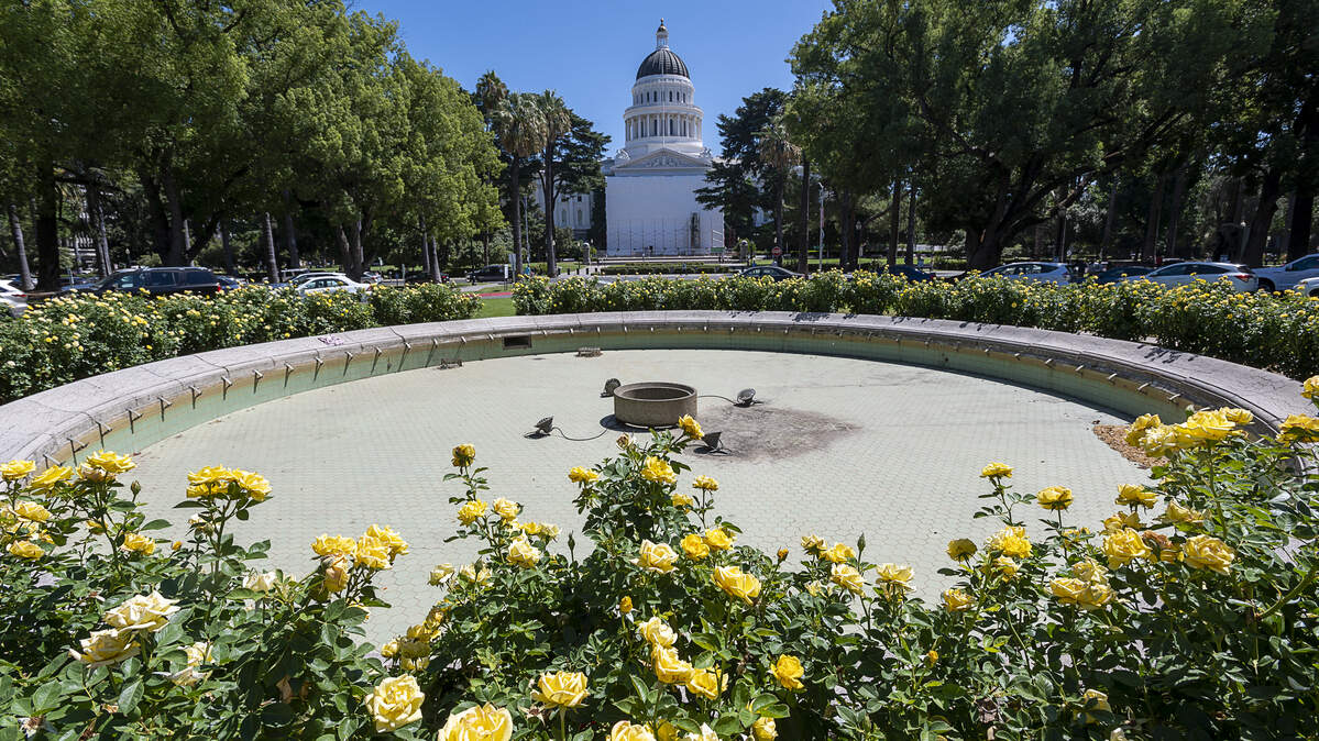 A proposal by the California Department of General Services to remove the fountain at the center of Capitol Mall has distressed preservationists who say the fountain is an historic icon, Friday, August 30, 2019, in Sacramento. The fountain hasn’t had water in it since 2014 when Jerry Brown turned it off because of the drought.