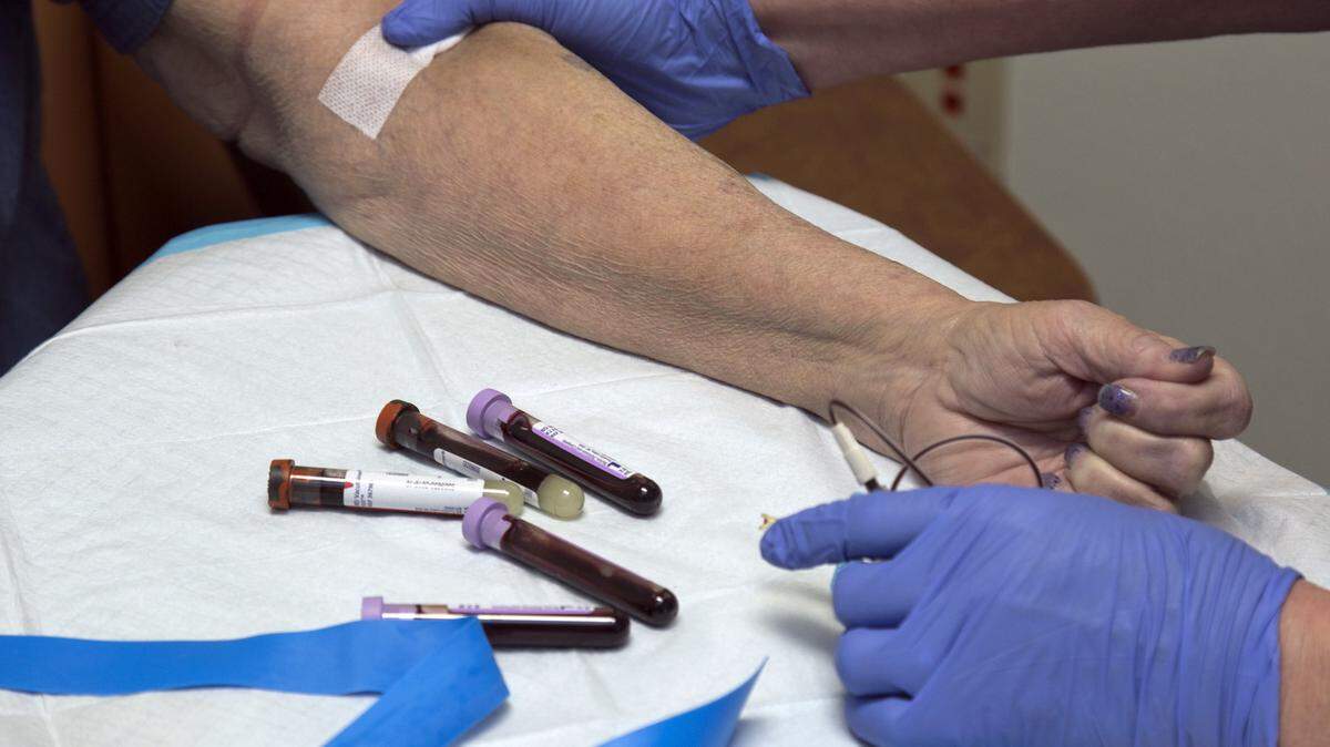 Debbie Birch, a kidney patient, has her blood drawn for testing during a regular appointment at the Davita Dialysis clinic in Nampa, Idaho, on March 4, 2016.