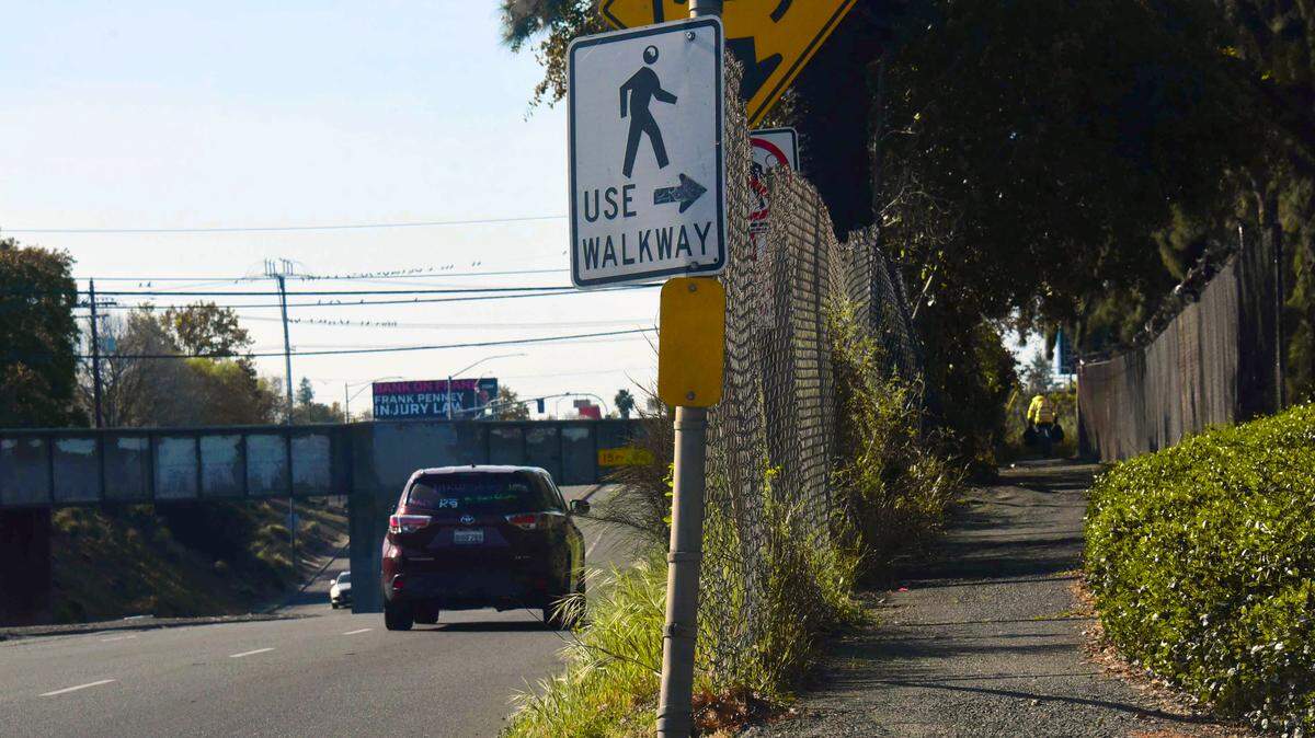 A cyclist uses the walkway to cross Watt Avenue at the railroad tracks near Roseville Road in North Highlands, Calif., on Sunday, March 15, 2026. The underpass is among dozens of Northern California pedestrian and bike safety projects that went unfunded in the state’s 2024 Active Transportation Program grant cycle despite high demand and documented crash risks along the Watt Avenue corridor.