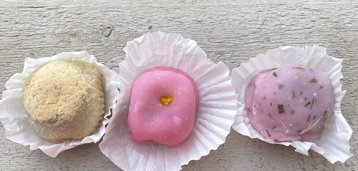 Service journalism reporter Brianna Taylor visits Osaka-Ya at 2215 10th St., Sacramento on July 24, 2023, with $25. She spent nearly $6 of her budget on mochi.