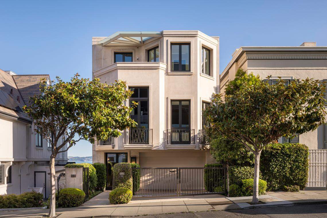 The longtime Russian Hill home of Bob and Ann Fisher has hit the market for $17.25 million, at 888 Francisco St., spans 6,270 square feet with three bedrooms and front-row views of the Bay, Alcatraz and the Marin Headlands.
