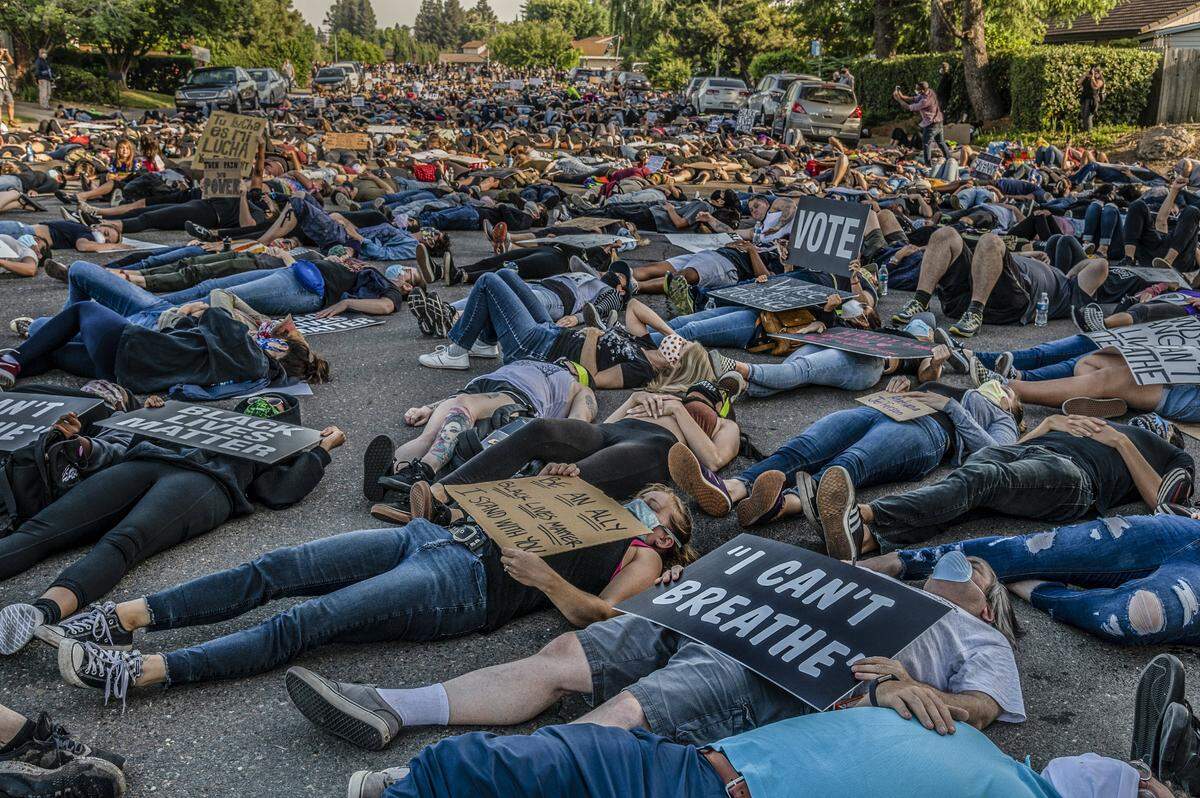 Over 2,000 people participated in a Black Lives Matter Sacramento ‘die-in’ on Friday, June 5, 2020 in the Pocket neighborhood, near the home of Sacramento Mayor Darrell Steinberg.