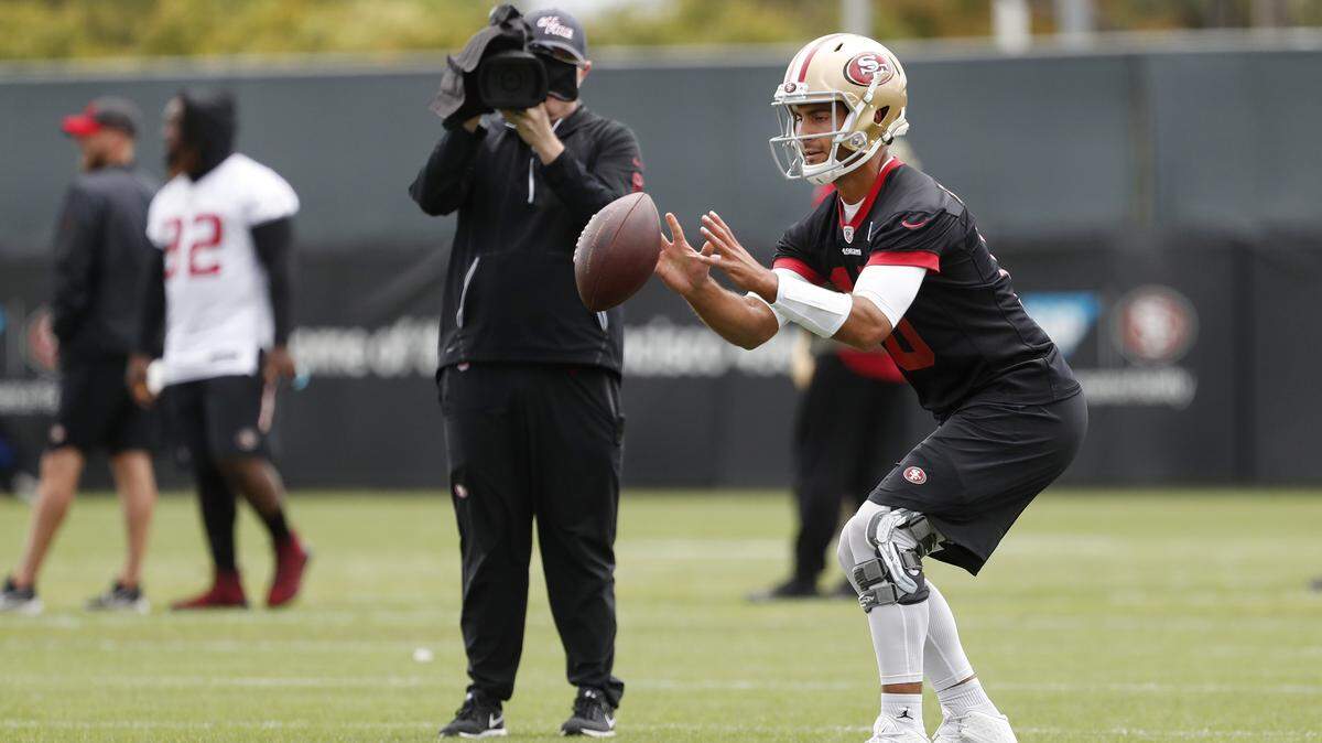 San Francisco 49ers starting quarterback Jimmy Garoppolo works during a practice at the team’s NFL football practice facility in Santa Clara, Calif., Tuesday.