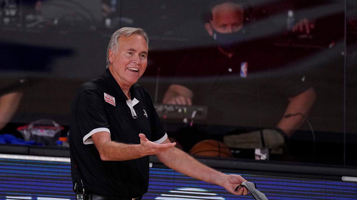 Houston Rockets head coach Mike D’Antoni reacts to a call during the second half of an NBA conference semifinal playoff basketball game against the Los Angeles Lakers Friday, Sept. 4, 2020, in Lake Buena Vista, Fla. (AP Photo/Mark J. Terrill)