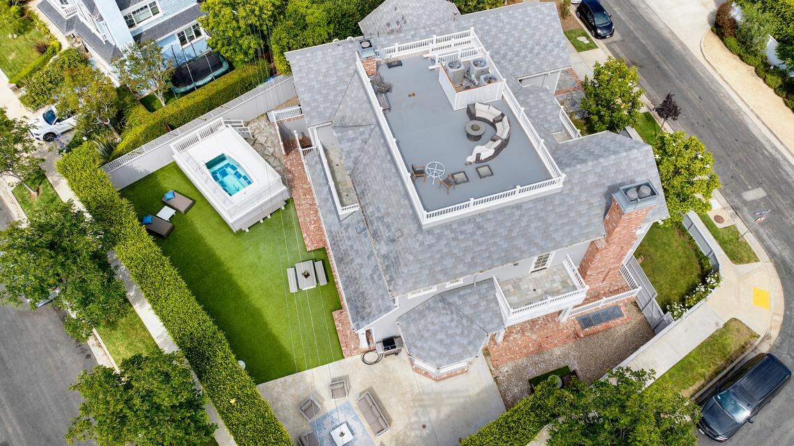 Ex-LA Dodgers pitcher, a Wichita native, lists charming California estate. Take a look