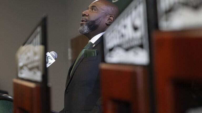 Days before Sac State football’s FBS debut, coach Alonzo Carter has mom on mind