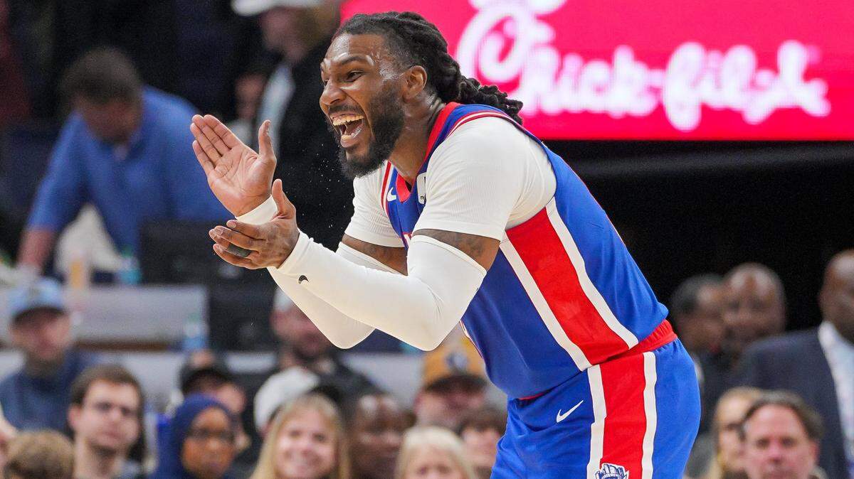 Nov 27, 2024; Minneapolis, Minnesota, USA; Sacramento Kings forward Jae Crowder (99) celebrates against the Minnesota Timberwolves in the fourth quarter at Target Center. Mandatory Credit: Brad Rempel-Imagn Images