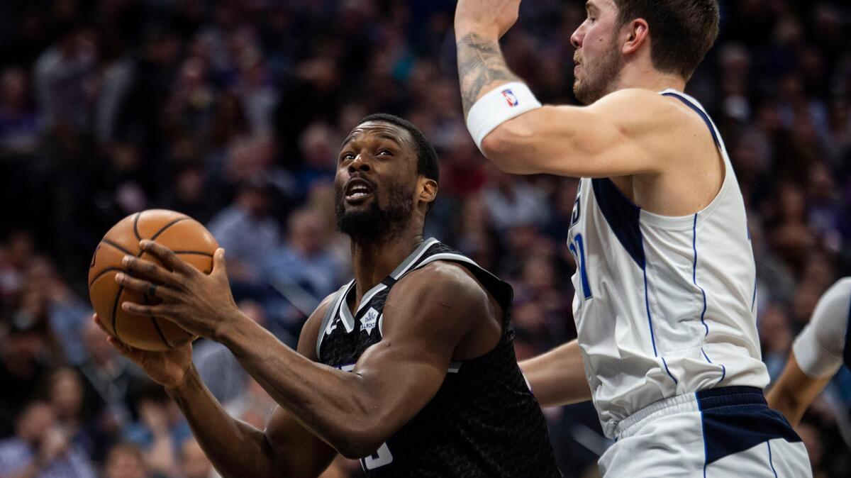 Sacramento Kings forward Harrison Barnes (40) drives the ball to the hoop during the first half of a game between the Sacramento Kings and the Dallas Mavericks at the Golden 1 Center in downtown Sacramento on Wednesday, Jan. 15, 2020.