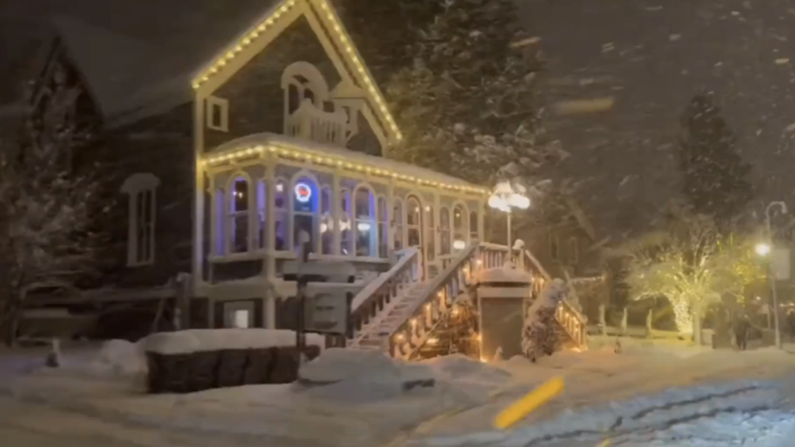 See beautiful, picture-perfect Christmas time moment aglow in Truckee, California