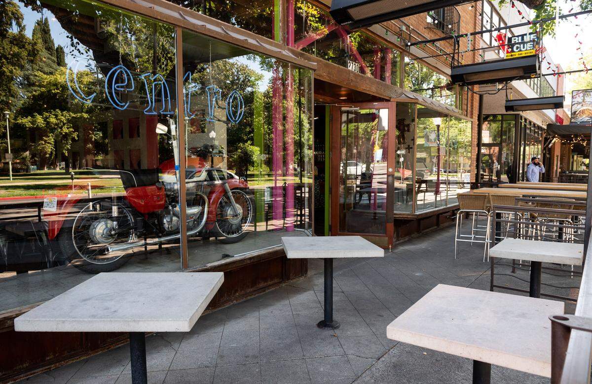 The outside of Centro Cocina Mexicana on May 20, 2020.