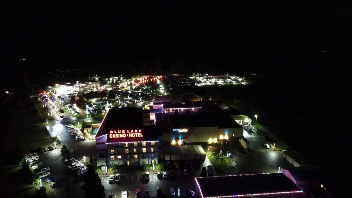 In Humboldt County, the Blue Lake Rancheria microgrid system kept lights on after a magnitude 6.4 quake struck the region at 2:34 a.m. on Tuesday, turning the reservation into an island of power in a sea of darkness.
