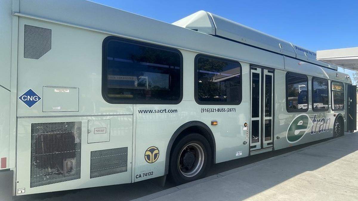 E-Tran bus service stationed at Cosumnes River College, just prior to loading passengers and taking off.
