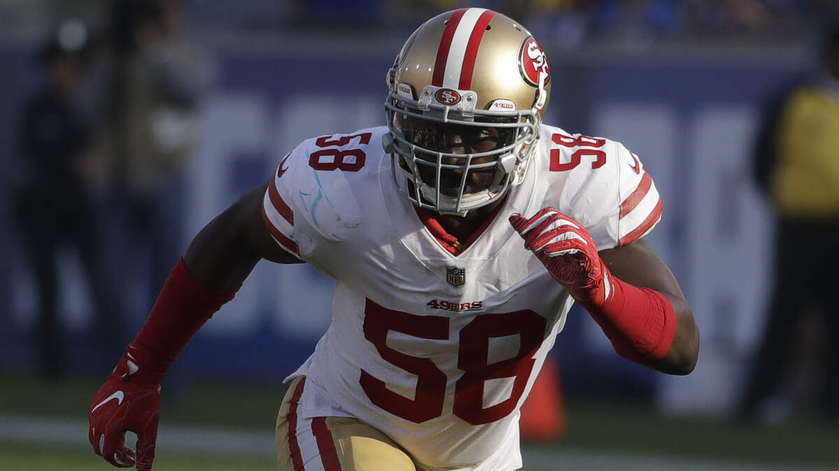 San Francisco 49ers defensive end Elvis Dumervil plays against the Los Angeles Rams on Dec. 31, 2017, in Los Angeles.