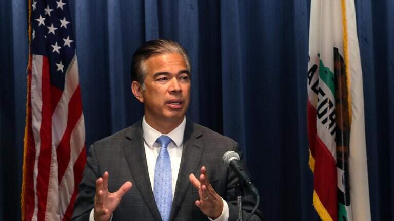 California sues Trump administration to bar ICE immigration arrests at courthouses