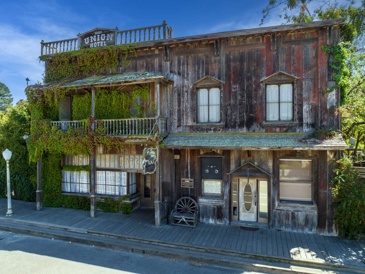 The 1880 Union Hotel.