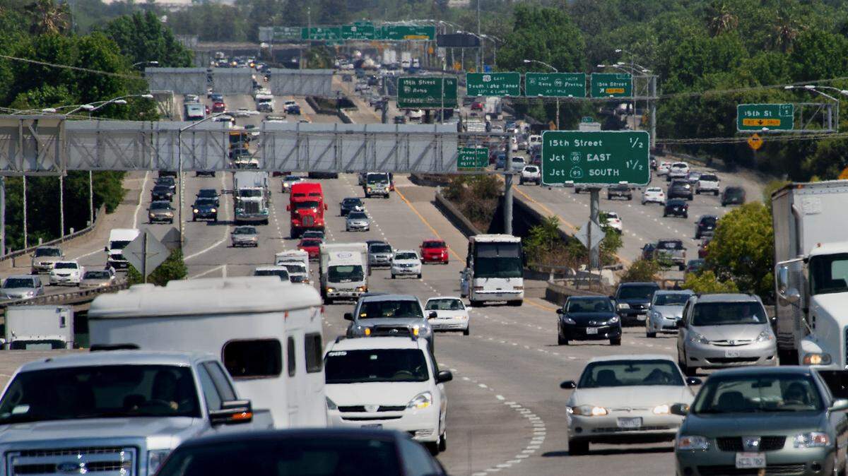 Drivers travel west on the W/X segment of the Capital City Freeway, which becomes Interstate 80 heading toward the Bay Area, in 2013.