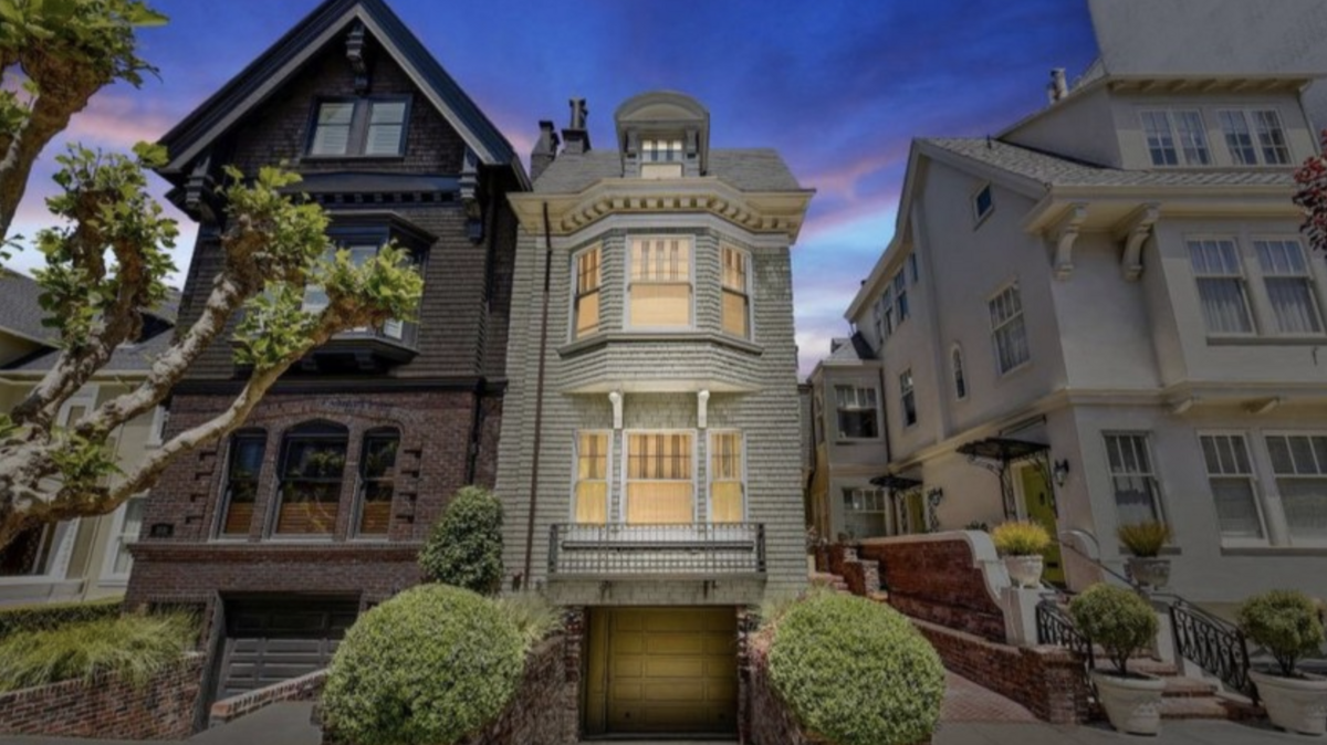 Julia Roberts is spending big in San Francisco. A trust tied to the Oscar-winning actress has paid $8.3 million for a century-old Victorian Revival-style home in the city’s Presidio Heights neighborhood, records show.
