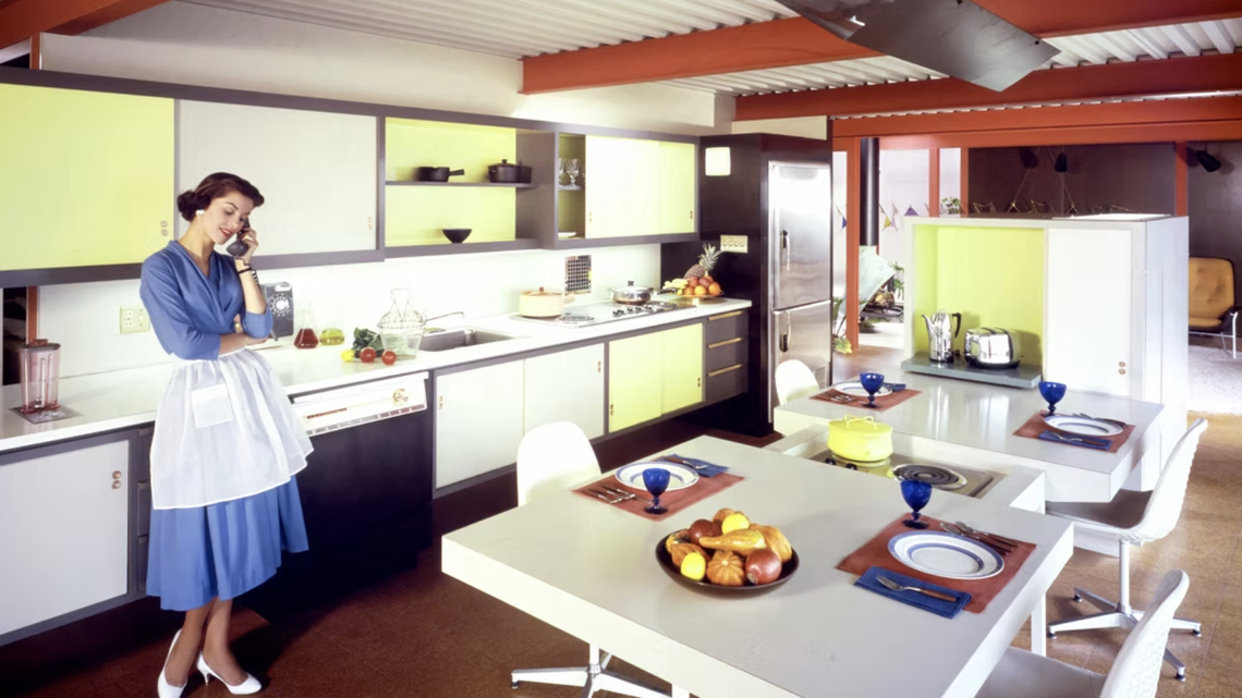 Rare mid-century modern home drew 150,000 gawkers in ‘56. Now, it can be yours