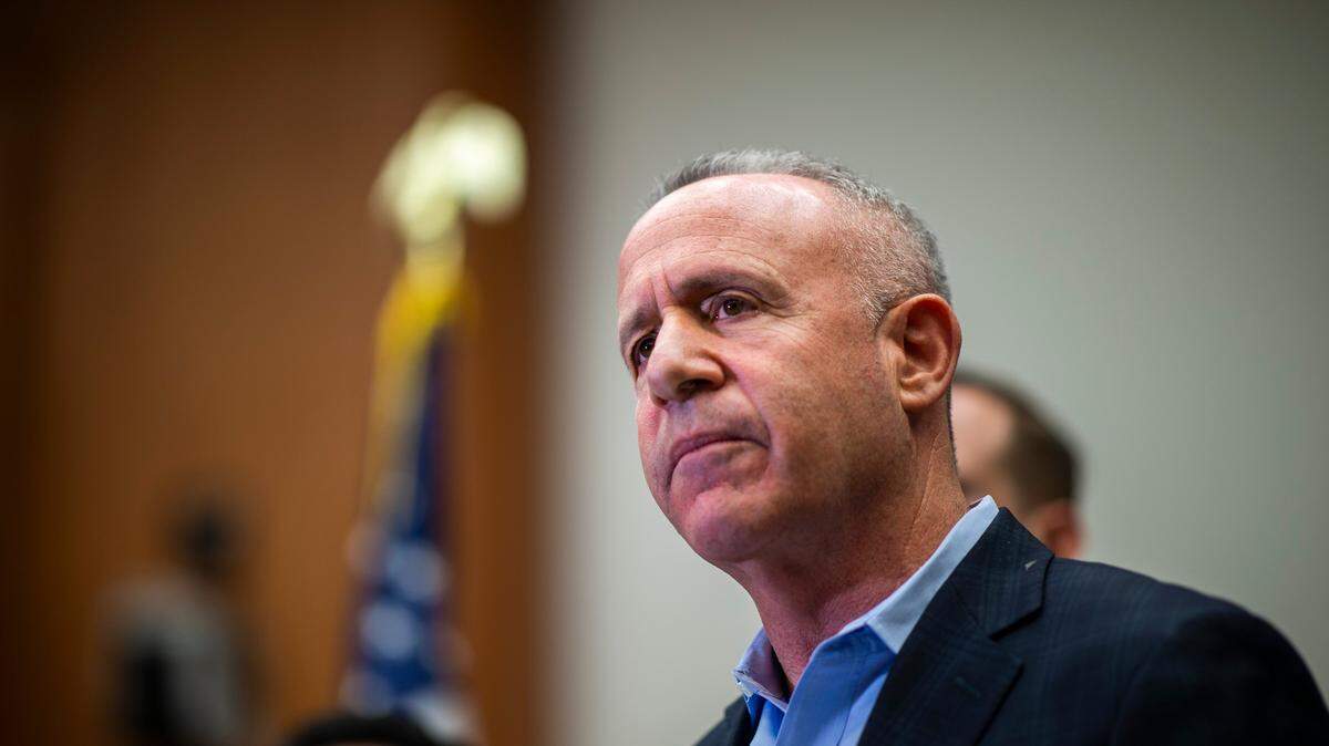 Mayor Darrell Steinberg stands in the city council chambers during a press conference, Saturday, March 2, 2019.