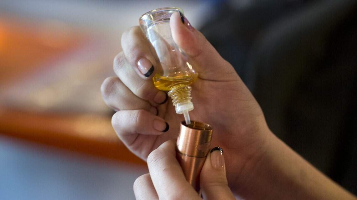 In wake of deaths, sales of vaping products drop in California’s marijuana shops