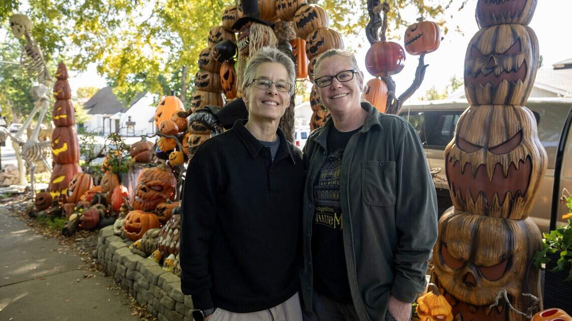 This Oak Park Halloween tradition keeps its community happily spooked | Opinion