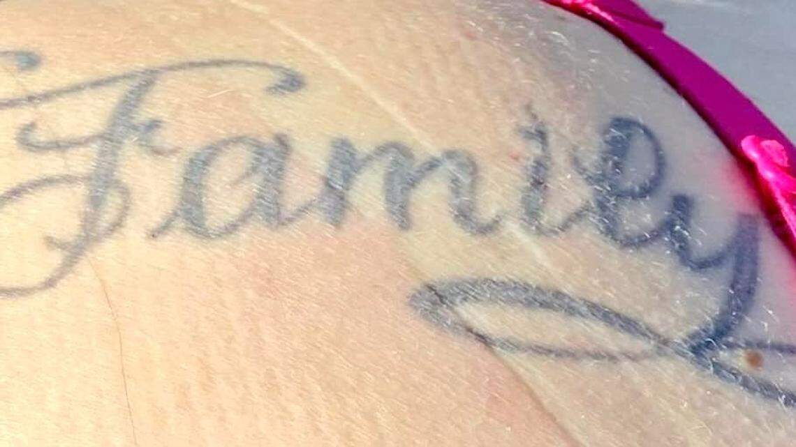 Police in Bullhead City, Arizona, are seeking help identifying a woman found killed beside a road. She had a distinctive “family” tattoo on her shoulder.