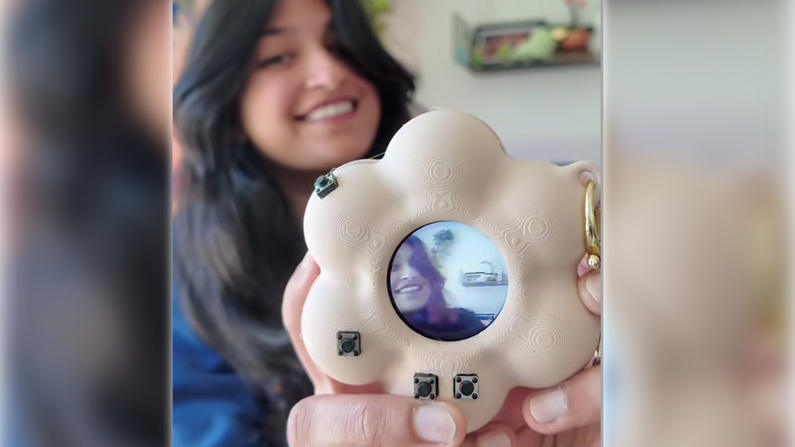 Cyberdeck building: Women lead a fashion-forward retro-inspired tech trend