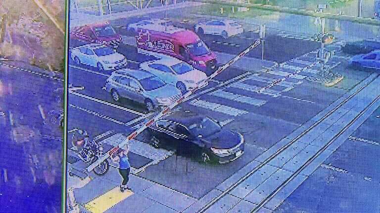 Folsom drivers got tired of waiting for RT light rail gates to rise. So they lifted them