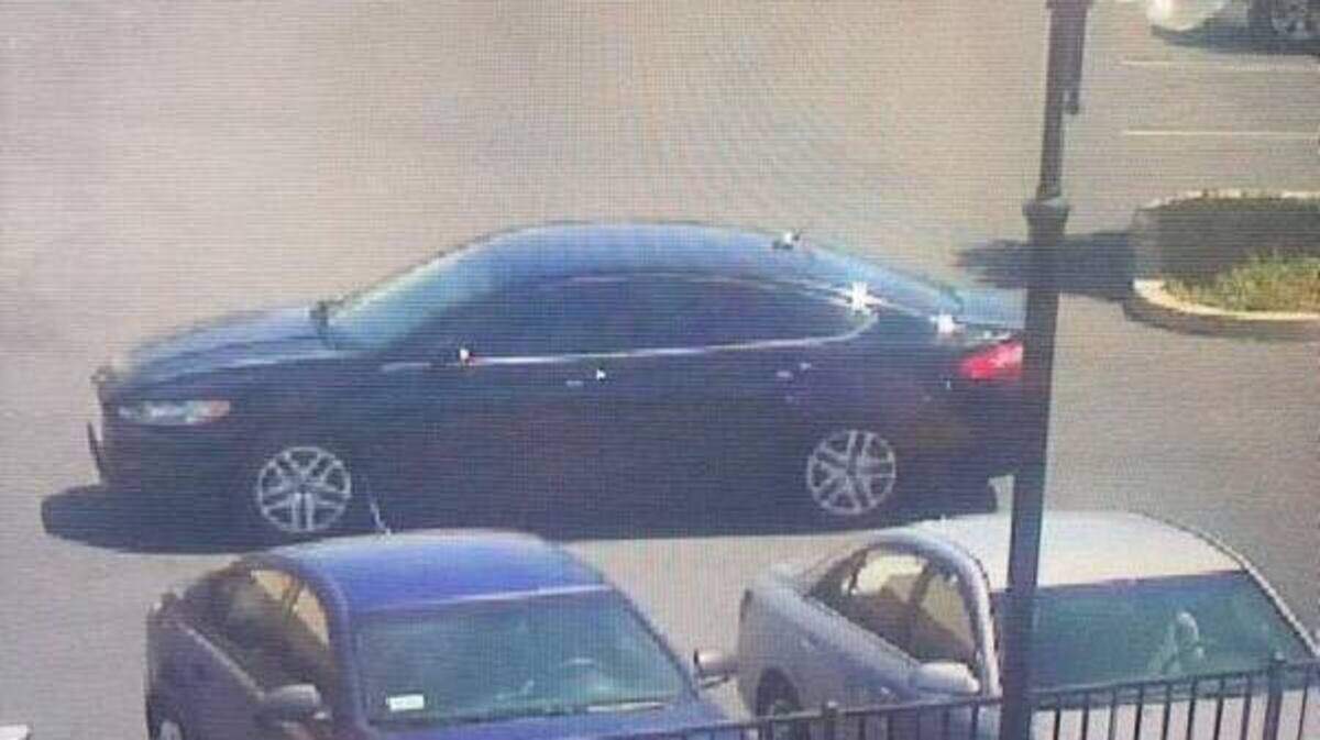 Vehicle the suspects were found in. Officers also found a .40 caliber handgun with an altered serial number inside the vehicle.