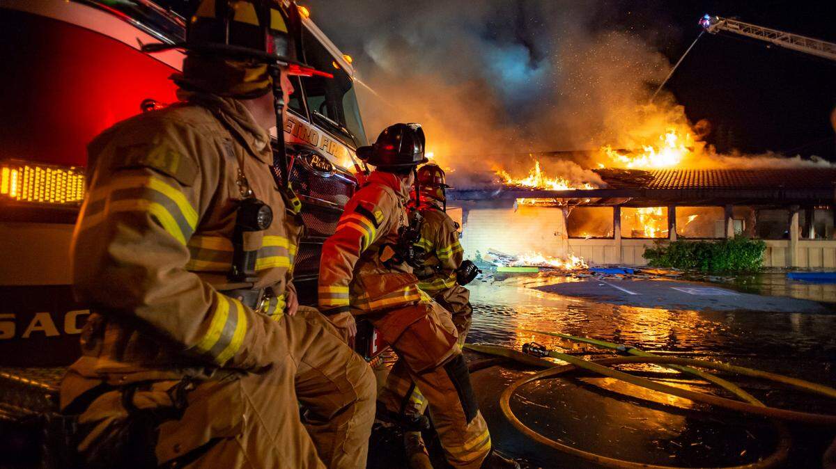 The Sacramento Area Fire Fighters Local 522 — the union that represents Sacramento Fire Department personnel, as well as firefighters from Sacramento Metropolitan Fire Districtt — is opposing the city’s “strong mayor” ballot measure, union officials announced Thursday.
