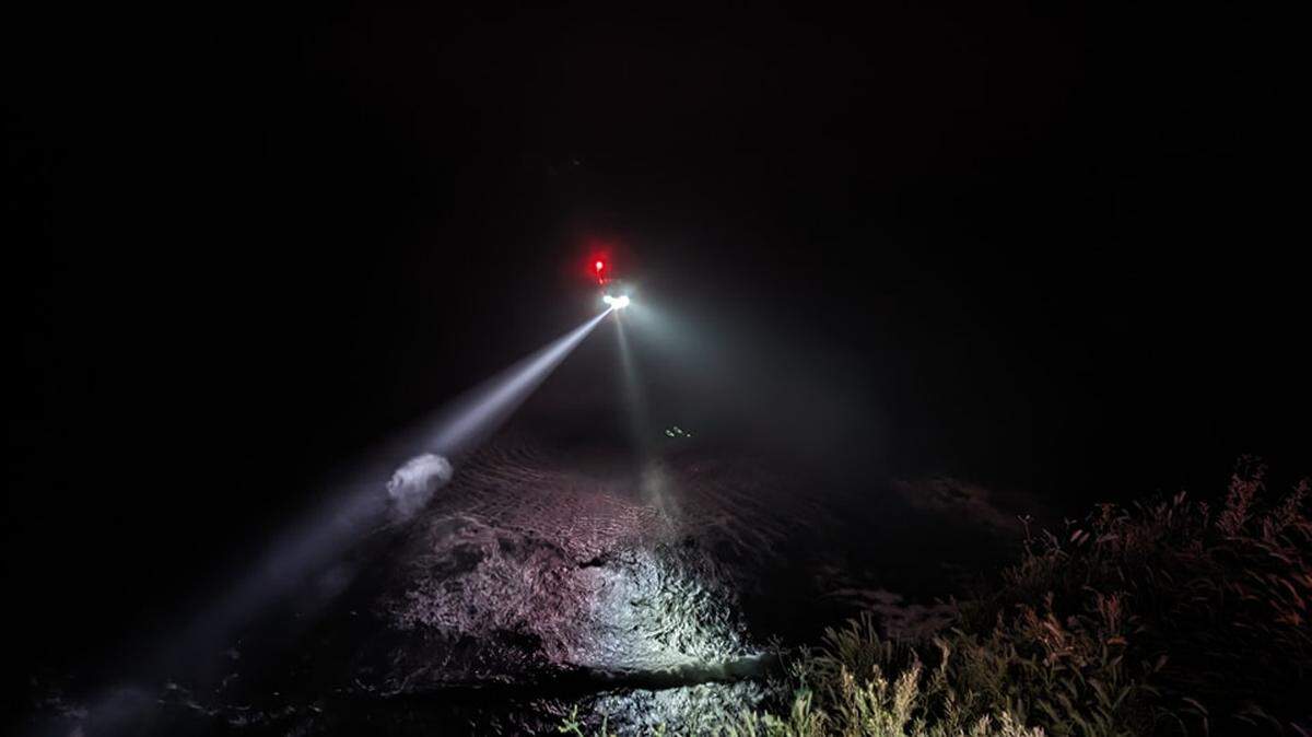 A rising tide trapped a woman on a coastline April 17 near Lomita, California, deputies said. She called rescuers before her phone died and was saved from the beach.