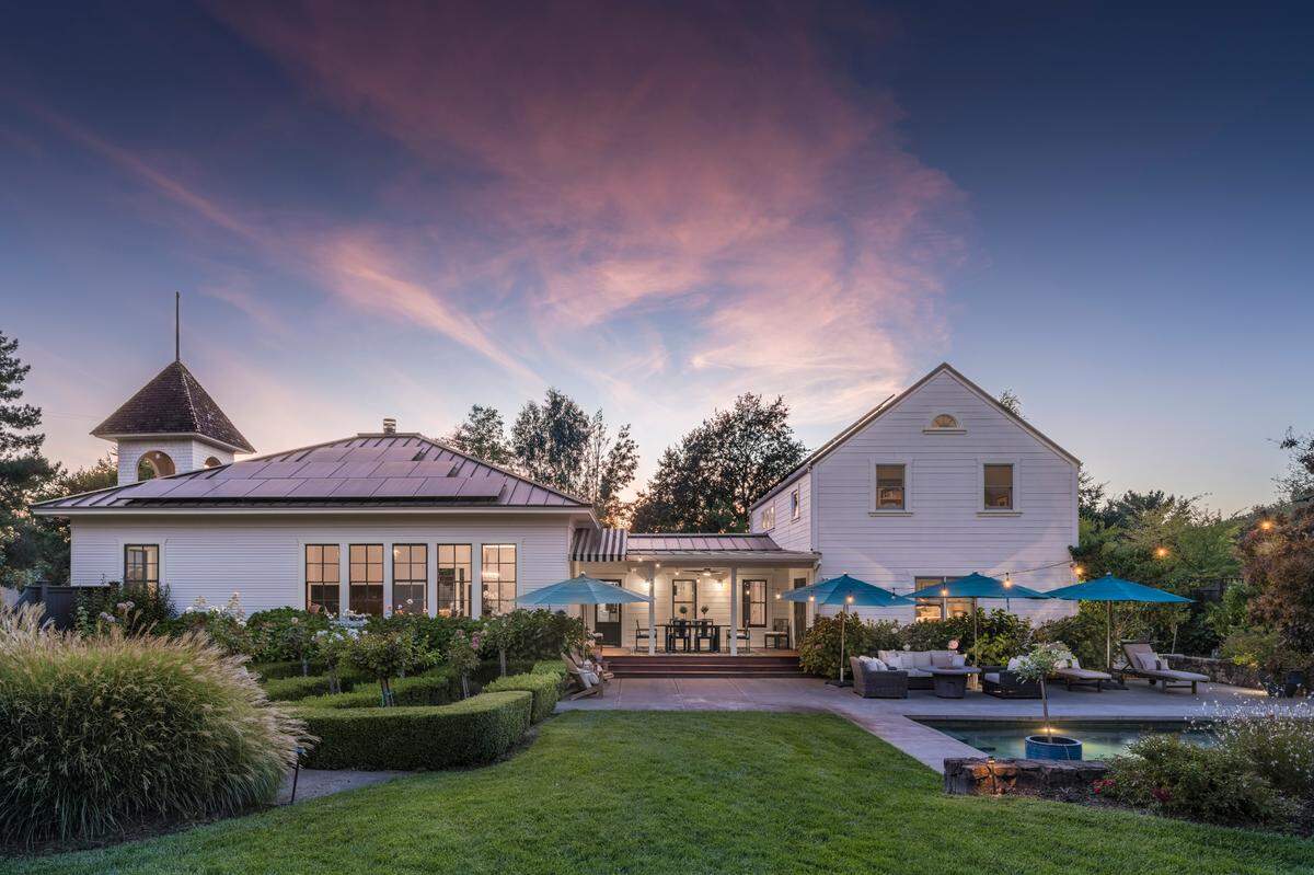 The Sonoma County wine estate features seamless indoor-outdoor living.