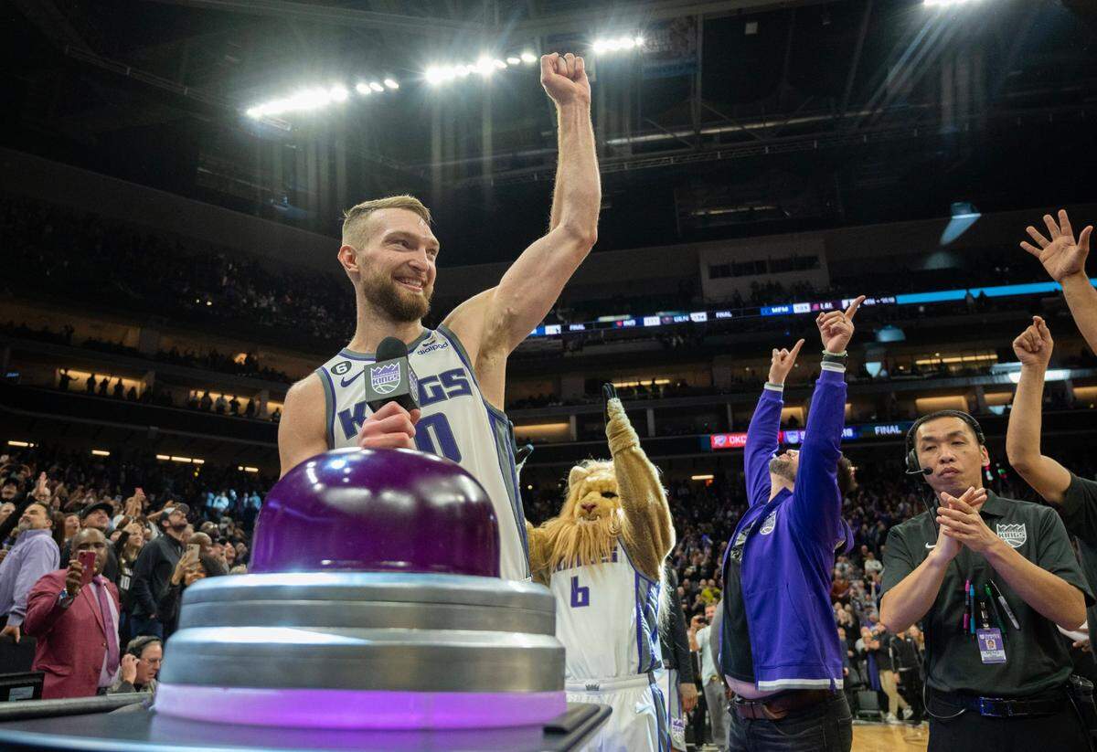Sacramento Kings forward Domantas Sabonis (10) reacts after lighting the beam during the Kings win 118-113 over the Oklahoma City Thunder in January.