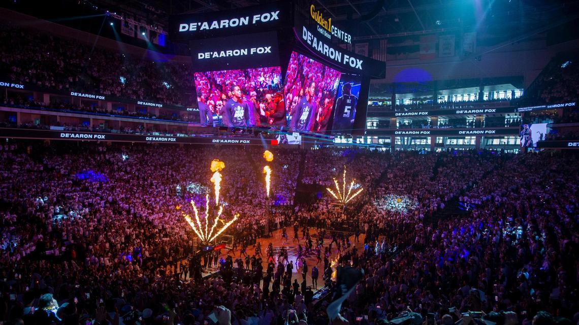 Celebrity watch: Homegrown stars Armstead, Minhaj wave the Kings’ banner at Golden 1 Center