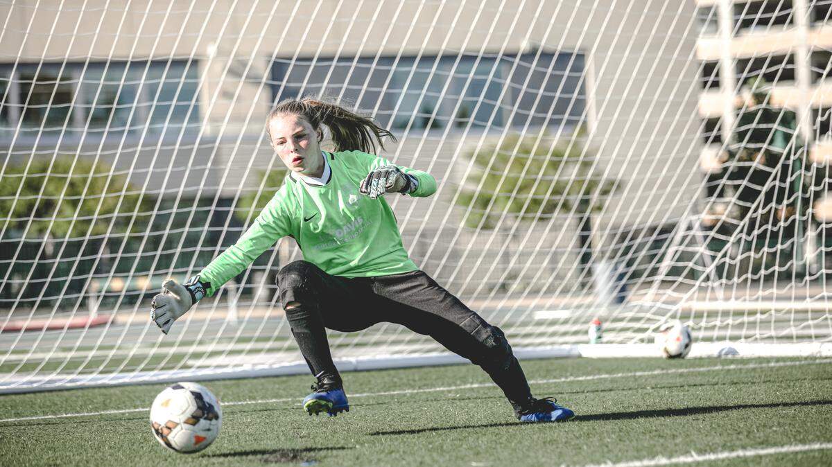Izabella “Izzy” Duink recently participated in “Watch Me”, an initiative designed by SRFC to elevate women and girls through sport that includes an ongoing series of camps and clinics to develop stronger female soccer players on and off the field.