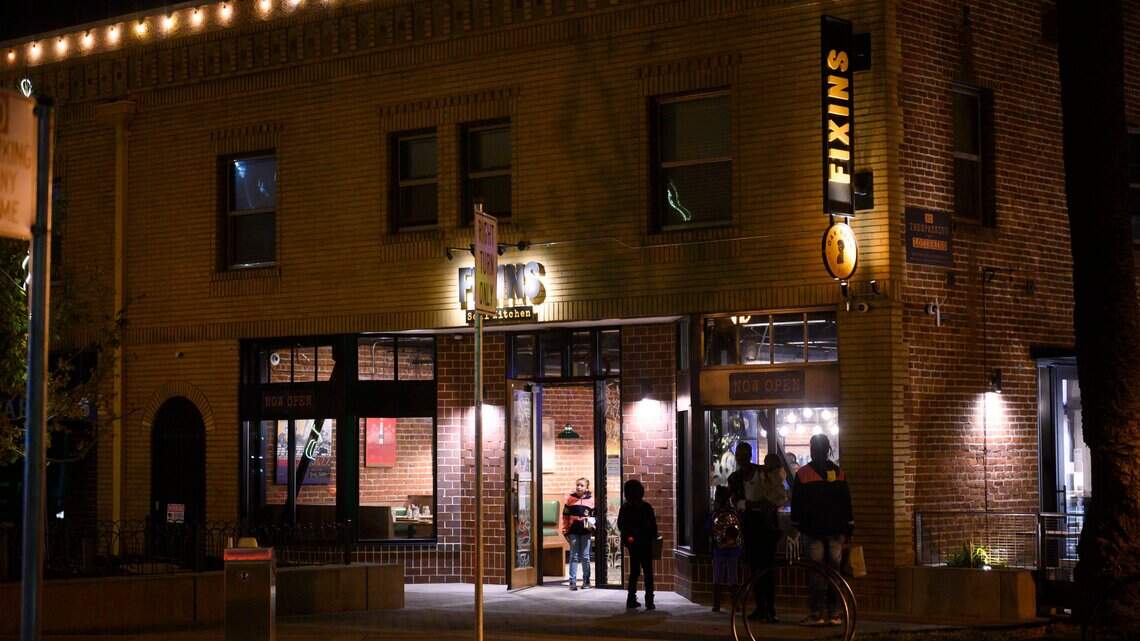 As gentrification spreads, how new restaurants are fighting for the soul of Oak Park