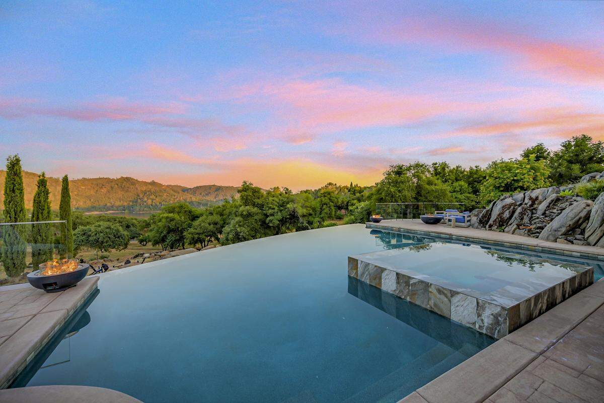 The infinity-edge pool overlooks Folsom Lake.