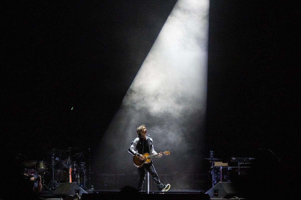 Keith Urban performs during the GoldenSky Country Music Festival at Discovery Park in Sacramento on Friday, Oct. 18, 2024.