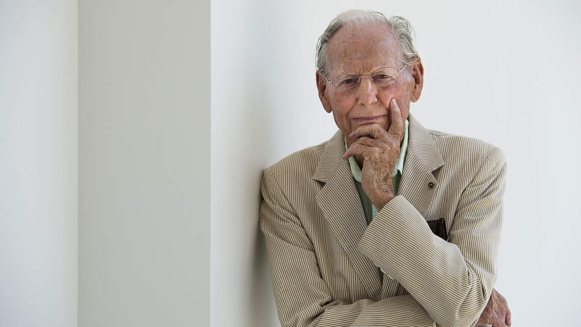 Wayne Thiebaud, Sacramento’s celebrated artist of the everyday, dies at 101