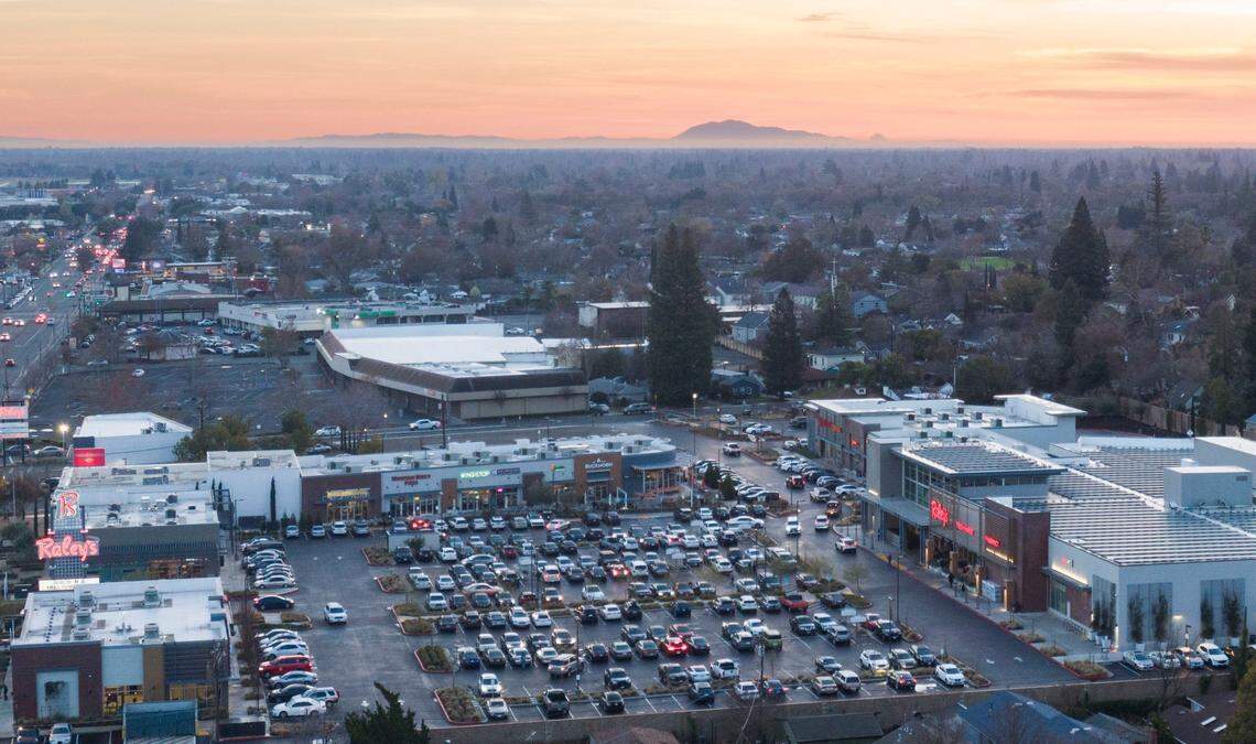 Cars fill the parking lot for Raley’s new supermarket on Freeport Boulevard in Sacramento’s Land Park in December 2024. The former Raley’s site a block south will be occupied by a fitness club and hardware in the coming years, a company spokesperson said Thursday.