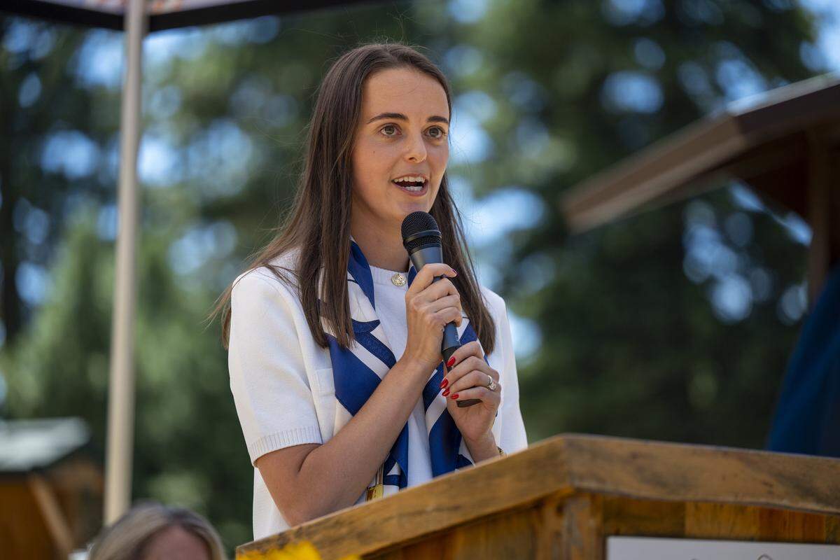 Eileen Feinstein Mariano, Dianne Feinstein's granddaughter, speaks at the trail dedication ceremony on Thursday, calling Tahoe her grandmother’s “happy place.”