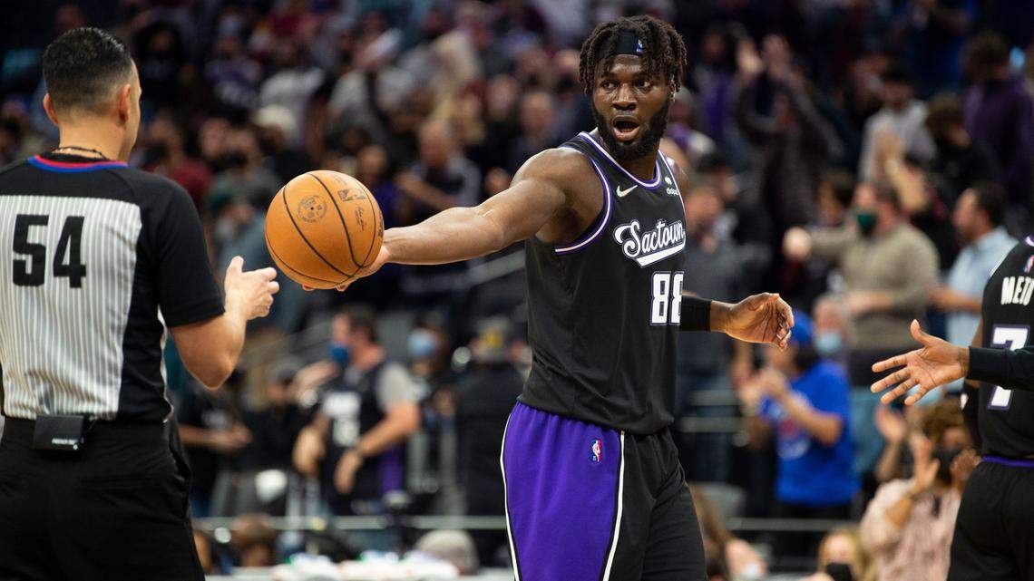 Sacramento Kings center Neemias Queta (88) gives the ball to the official during the fourth quarter at Golden 1 Center on Monday, January 10, 2022 in Sacramento.